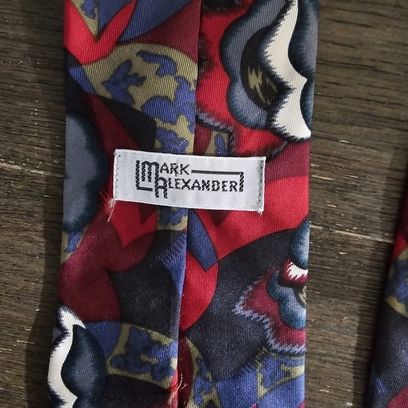 Vintage 90s Mark Alexander Abstract Red Floral Silk Tie - Picture 3 of 4